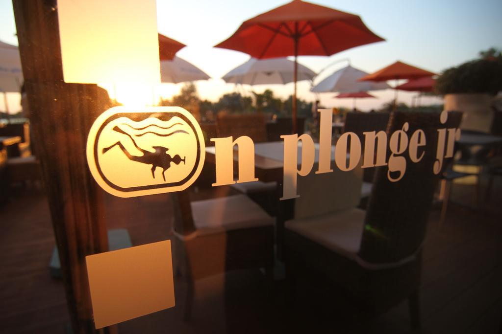 Hotel On Plonge Junior Mamaia Exteriör bild